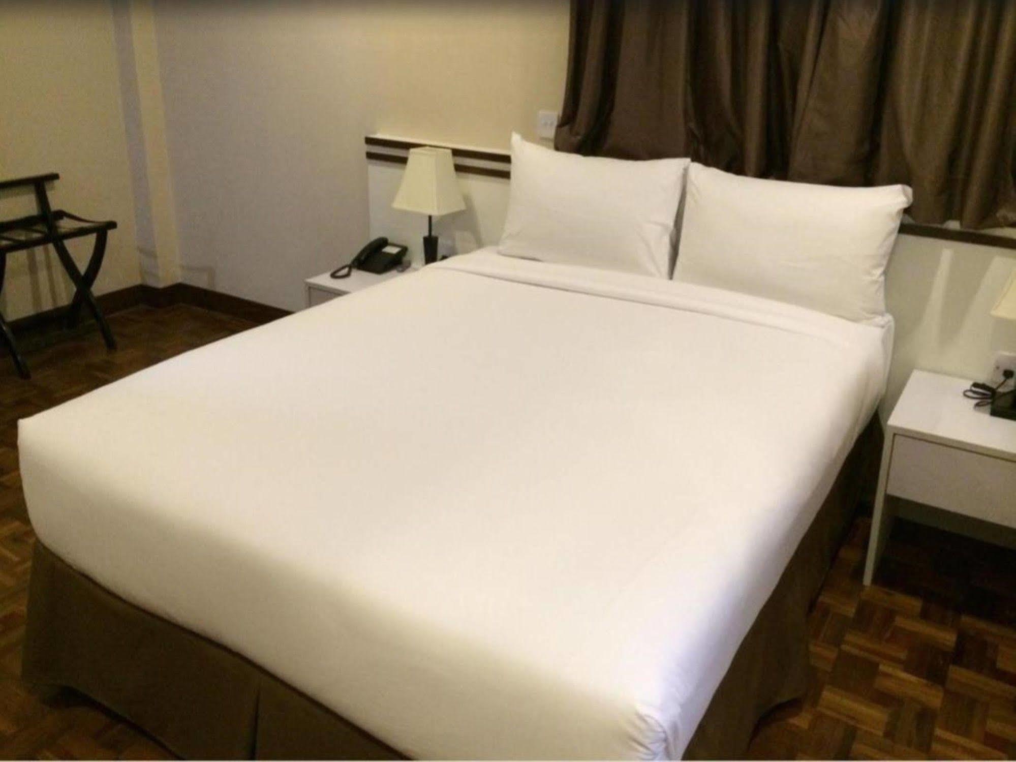 Hotel Esta Yangon Exteriör bild